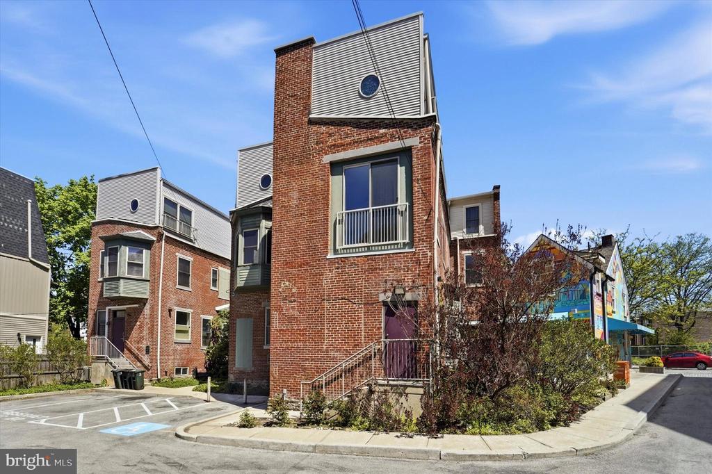 6614 GERMANTOWN AVENUE Unit: 2C