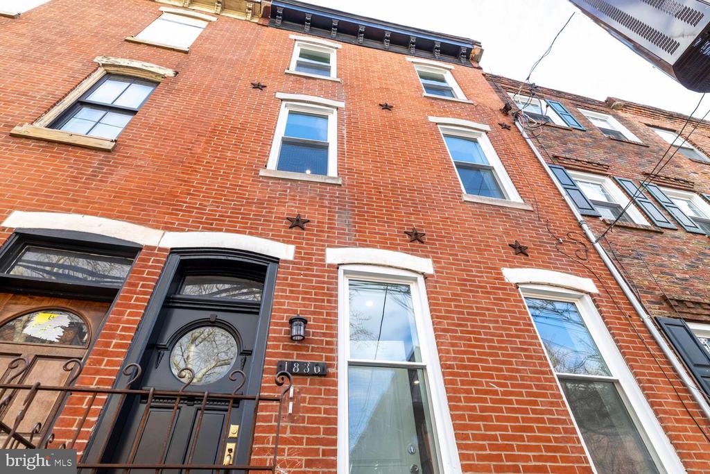 1830 CATHARINE STREET 1