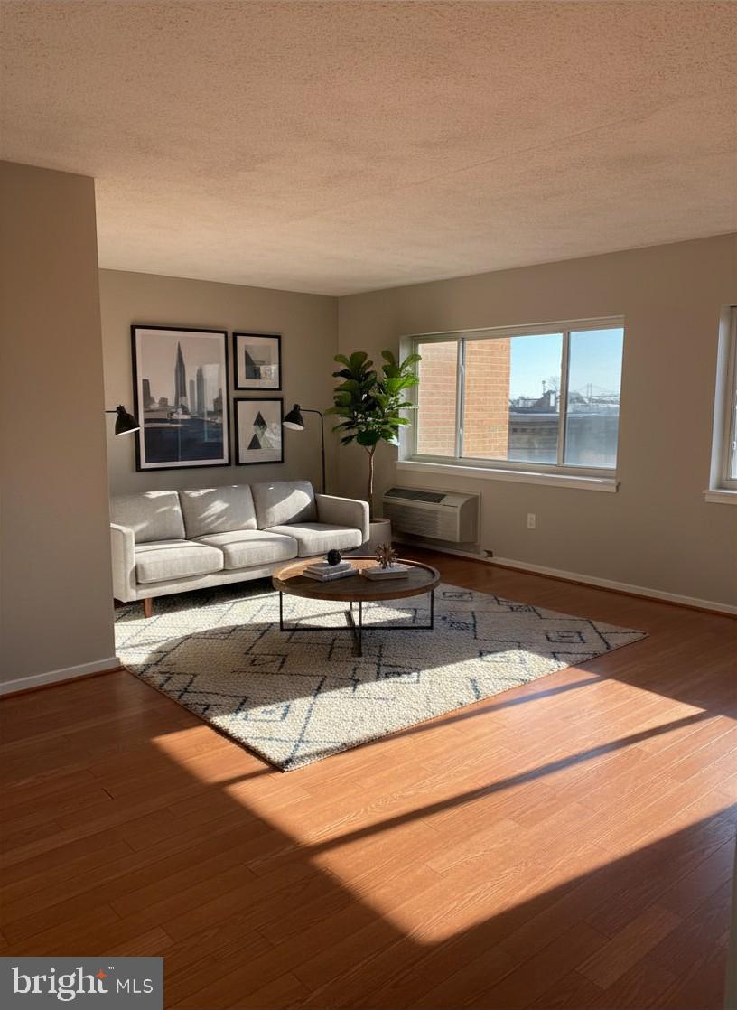 200 LOMBARD 624