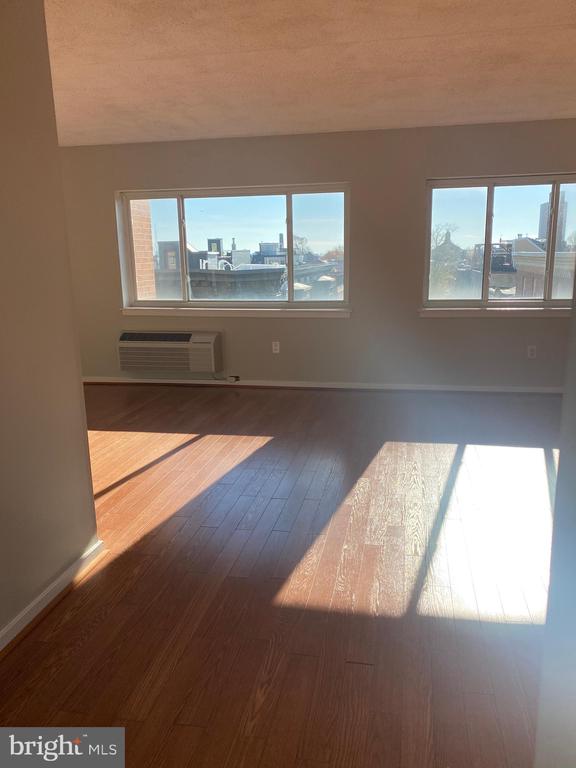 200 LOMBARD 624