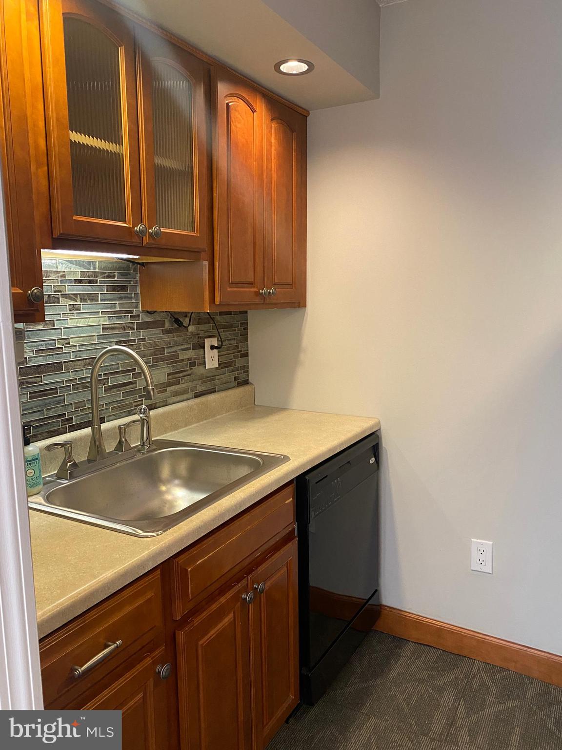 200 LOMBARD 624