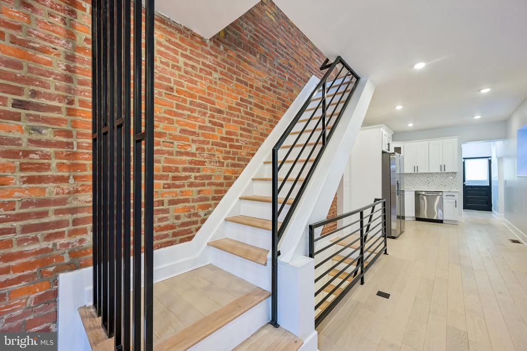 2984 CEDAR STREET