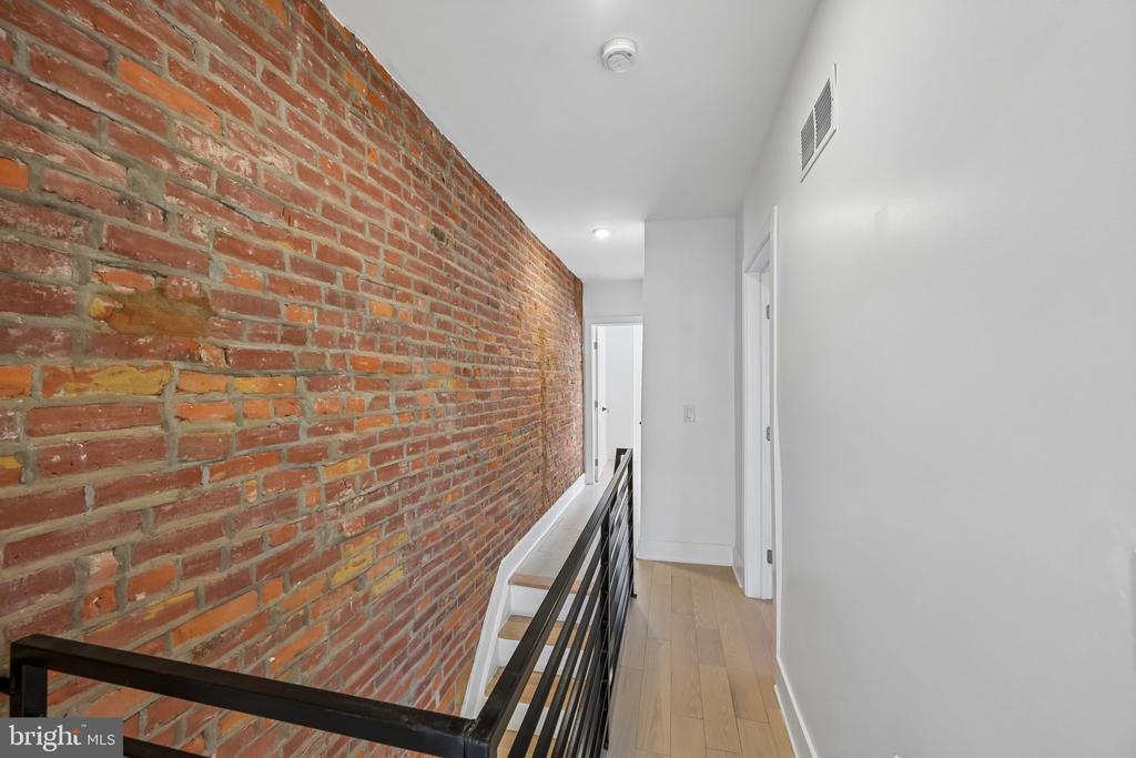 2984 CEDAR STREET