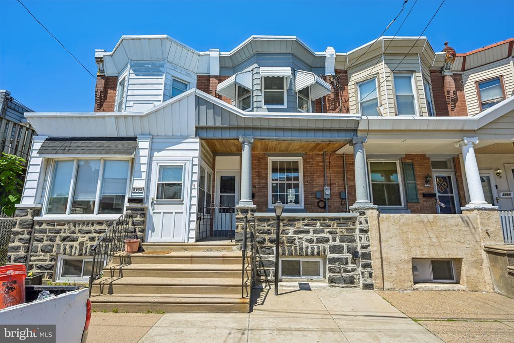 2984 CEDAR STREET