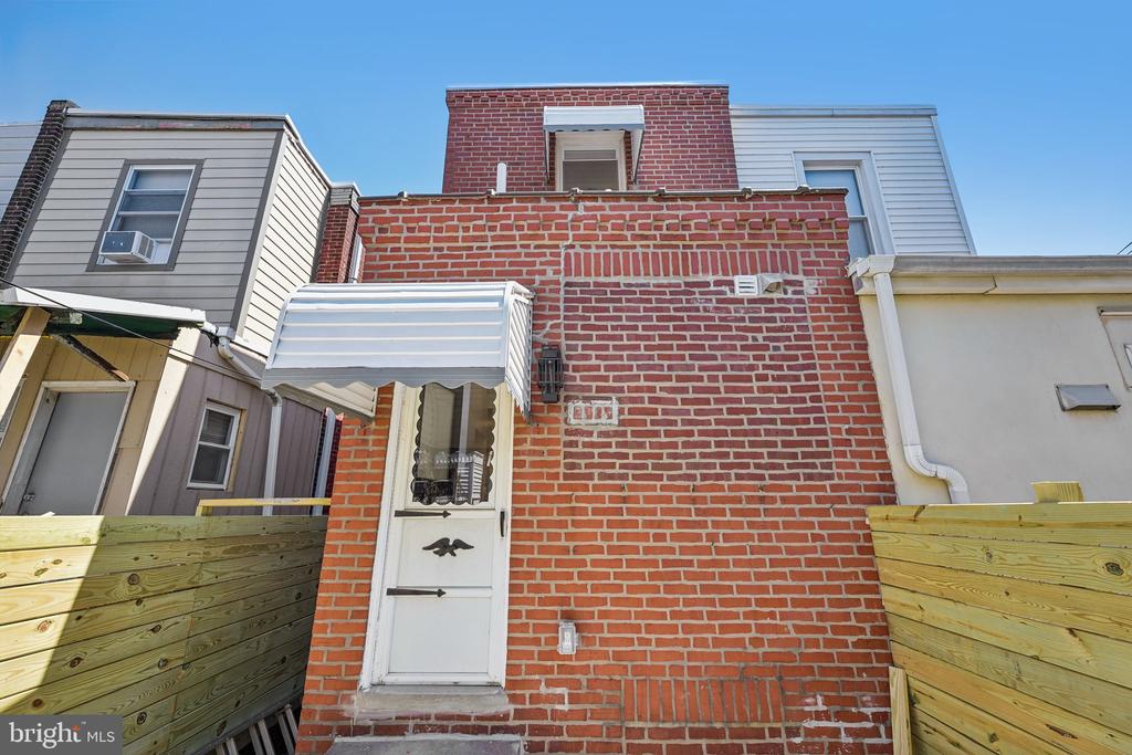 2984 CEDAR STREET