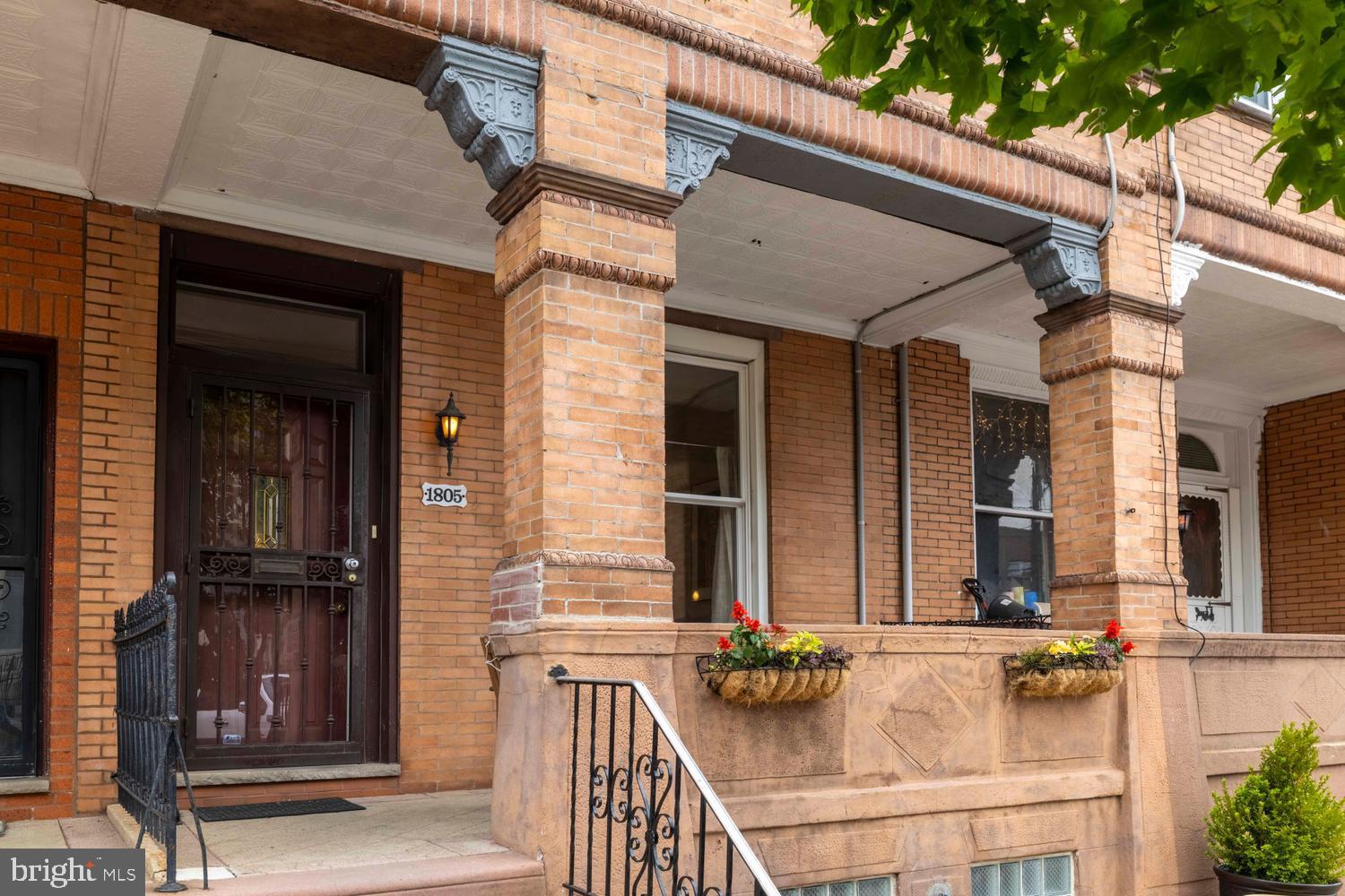 1805 WOLF STREET