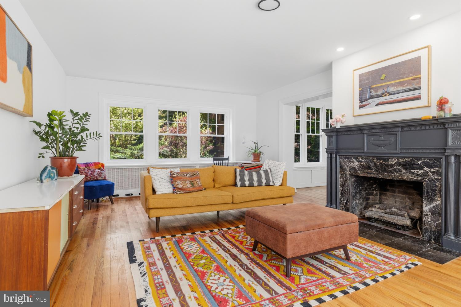 607 W CLIVEDEN STREET