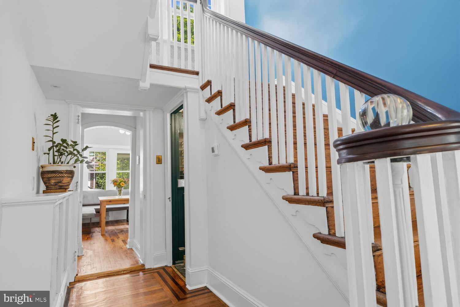 607 W CLIVEDEN STREET