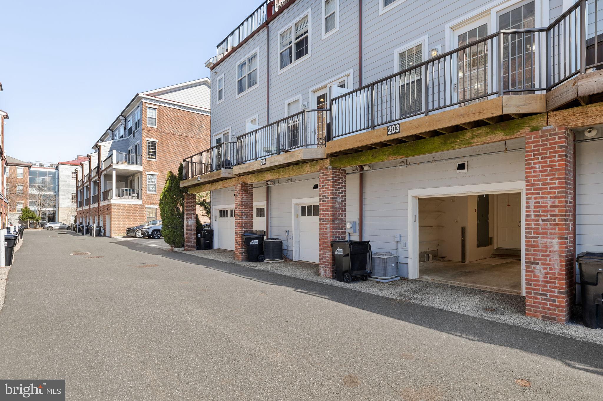 203 SURGEON GENERALS COURT