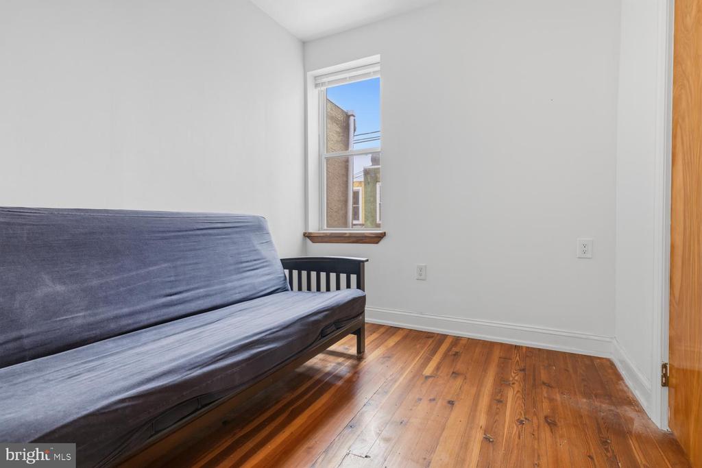 1835 DALY STREET