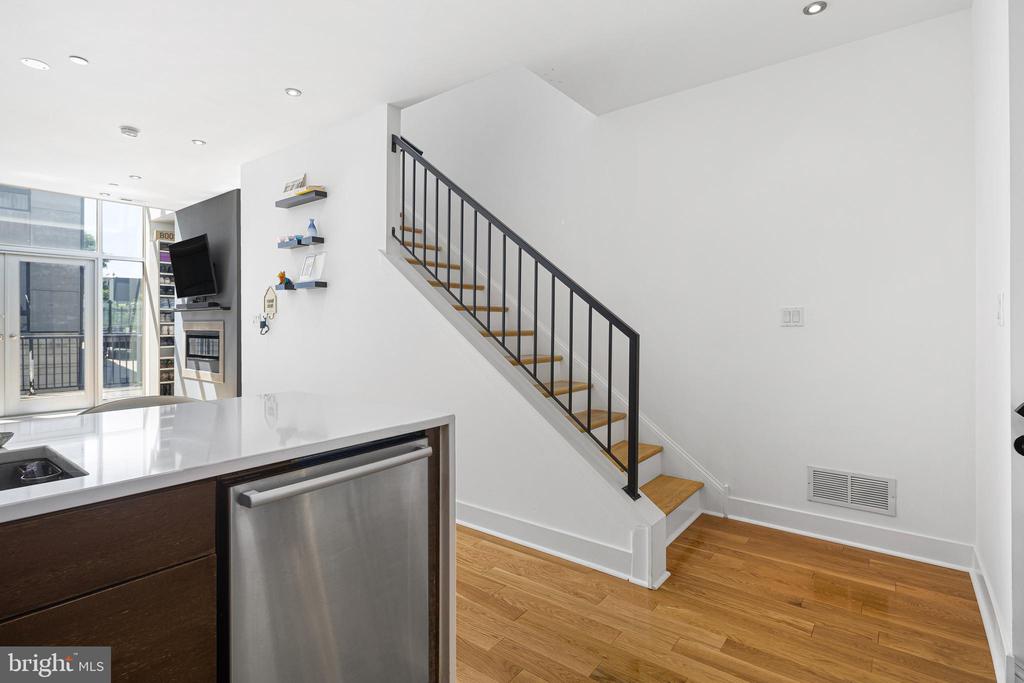 259 LEVERINGTON AVENUE