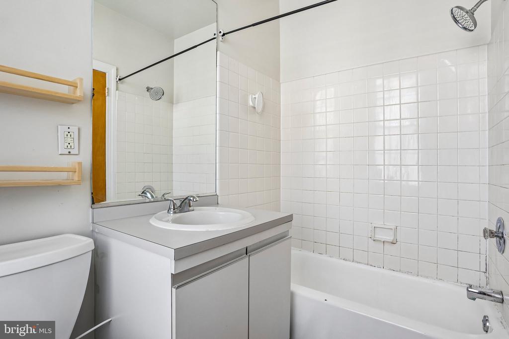2231 GREEN STREET Unit: 2