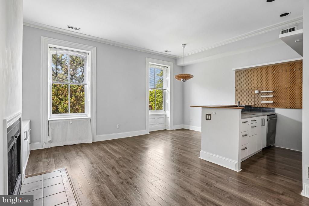 2231 GREEN STREET Unit: 2