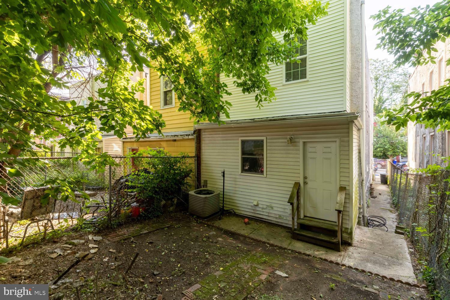 159 E MAYLAND STREET
