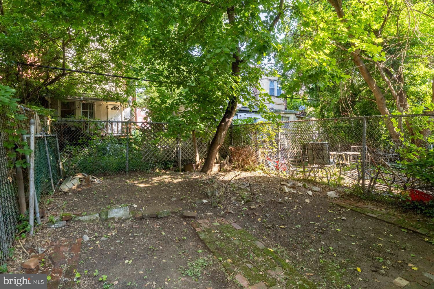 159 E MAYLAND STREET