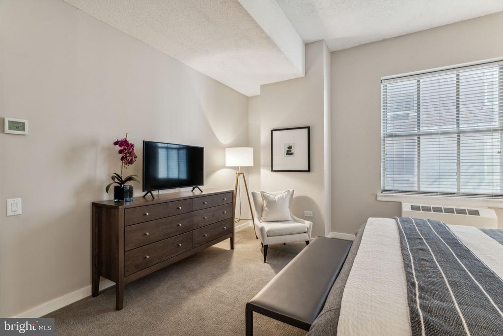 875 SANSOM STREET Unit: 1201