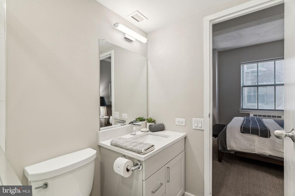 875 SANSOM STREET Unit: 1201