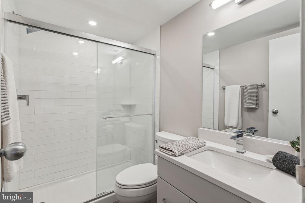 875 SANSOM STREET Unit: 1201