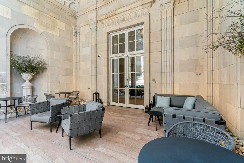 875 SANSOM STREET Unit: 1201