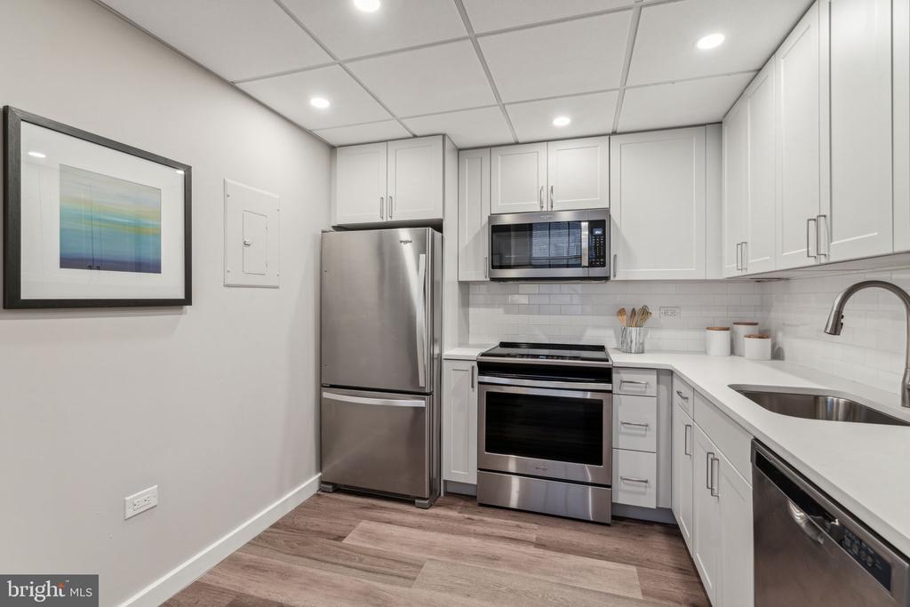 875 SANSOM STREET Unit: 1201