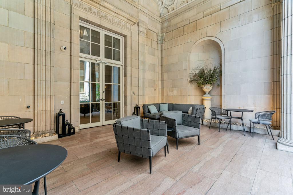 875 SANSOM STREET Unit: 1201