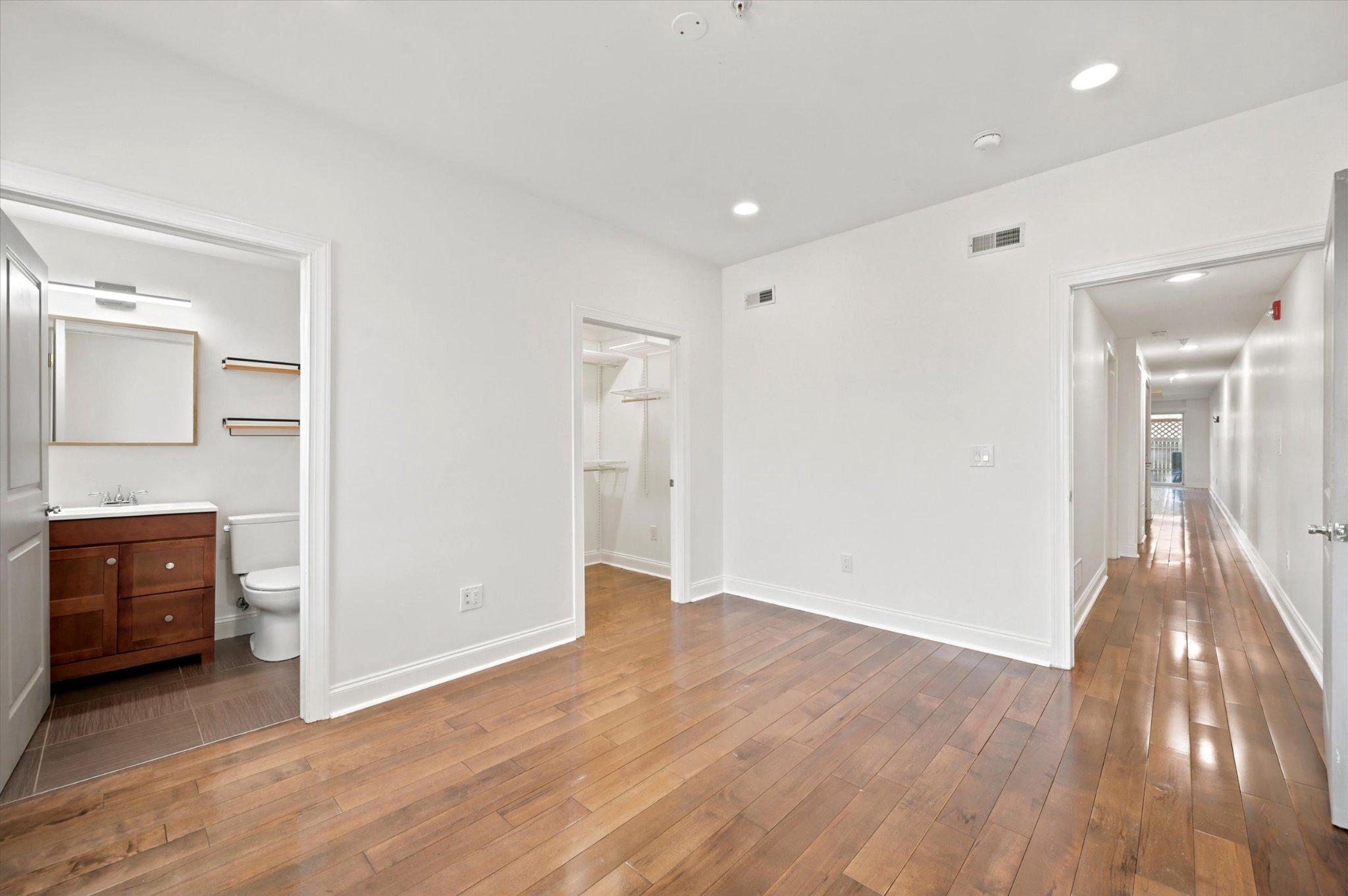 1022 FAIRMOUNT AVENUE 2