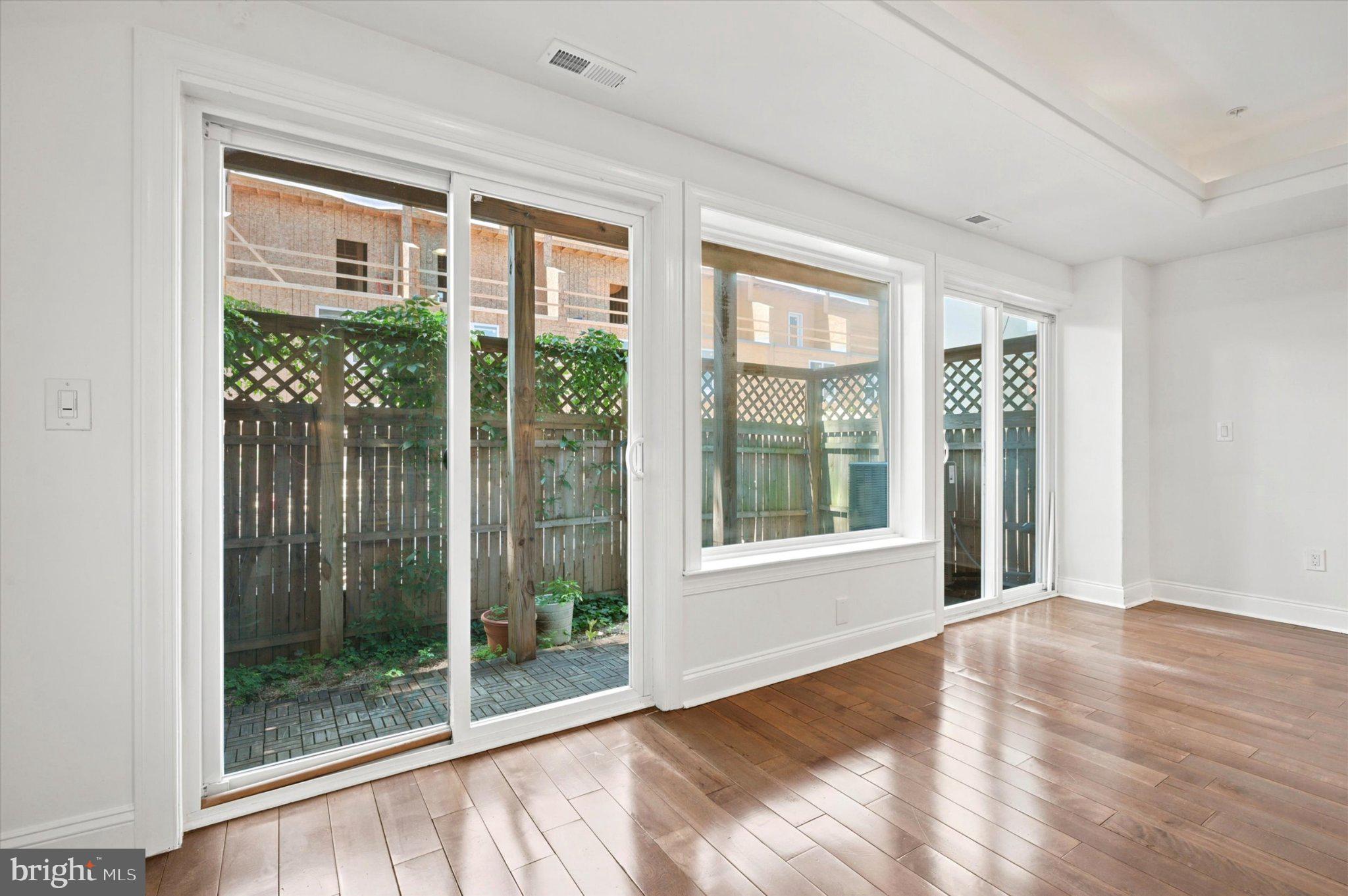 1022 FAIRMOUNT AVENUE 2