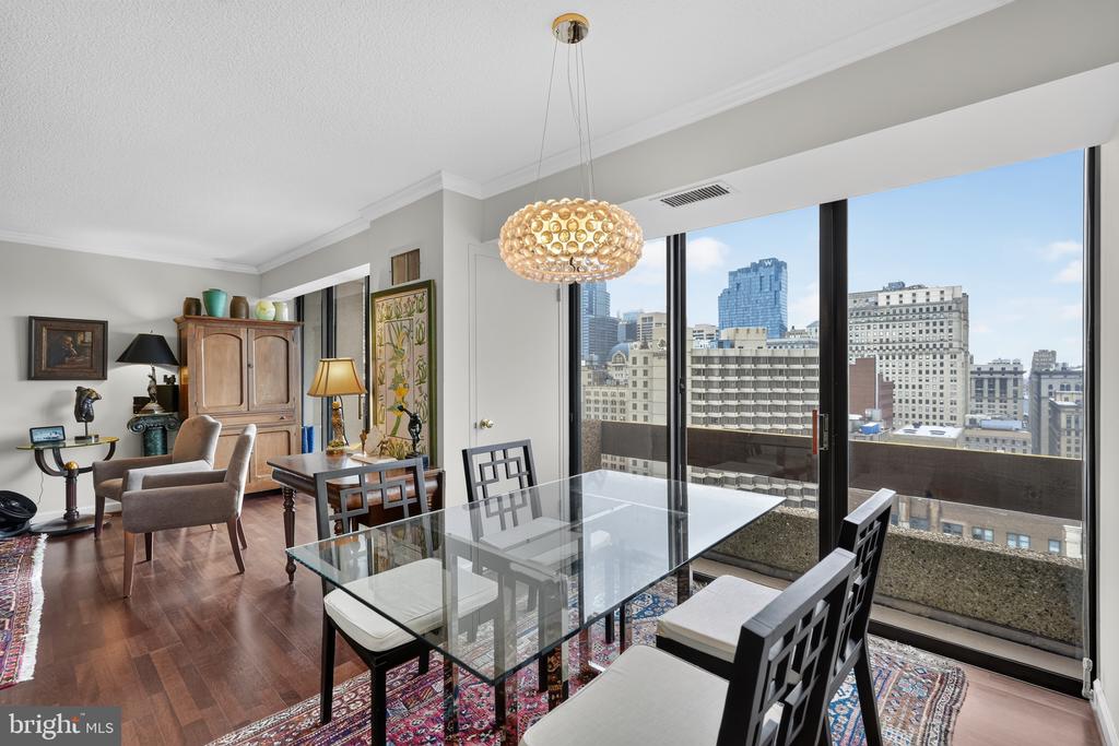 1326 SPRUCE STREET Unit: 2701
