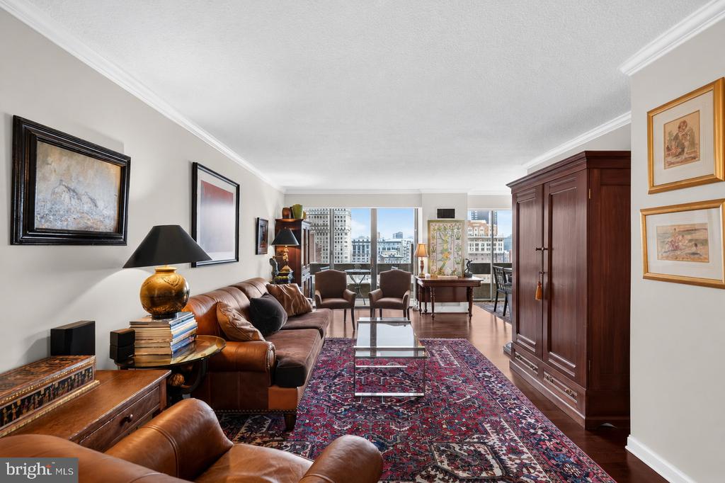 1326 SPRUCE STREET Unit: 2701