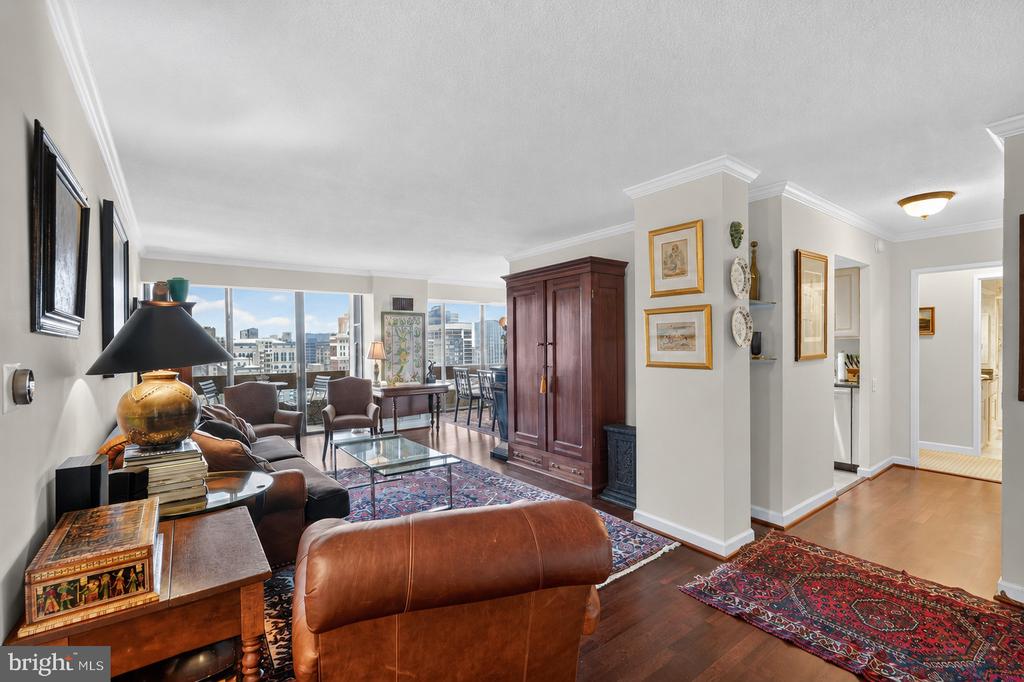 1326 SPRUCE STREET Unit: 2701