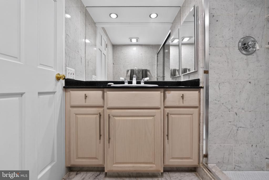 1326 SPRUCE STREET Unit: 2701