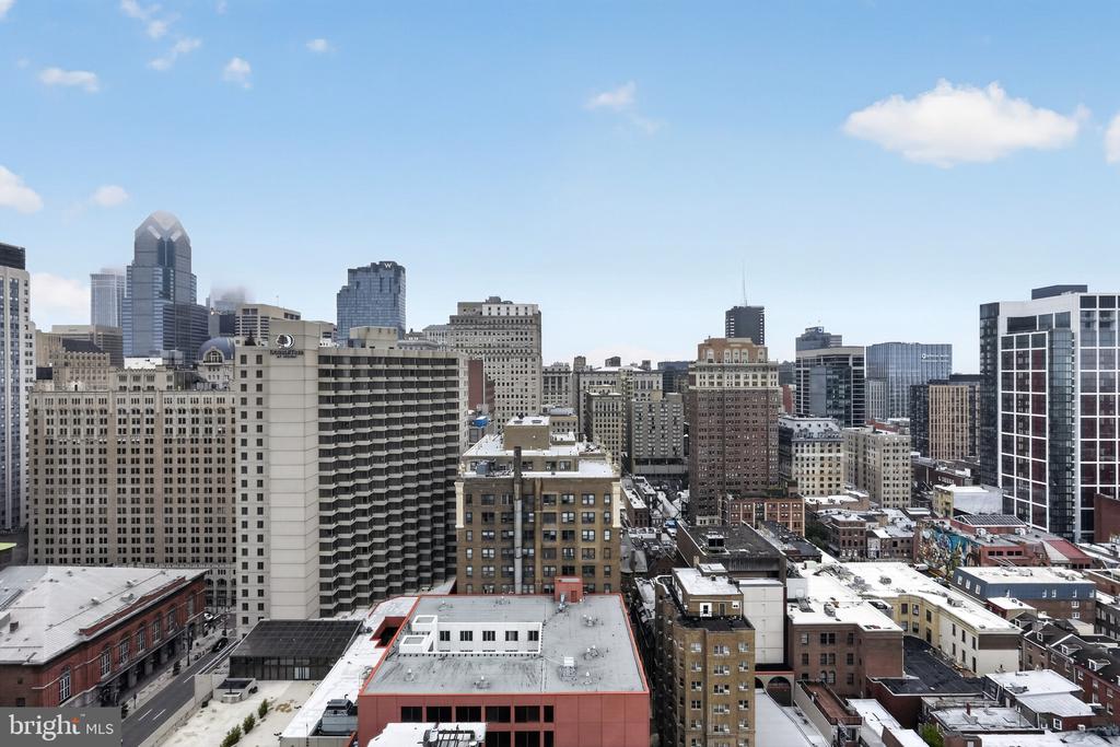 1326 SPRUCE STREET Unit: 2701