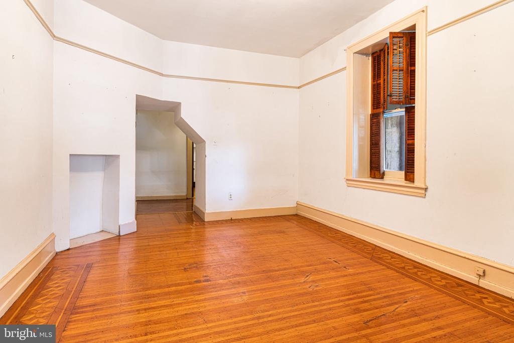 145 W SCHOOL HOUSE LANE