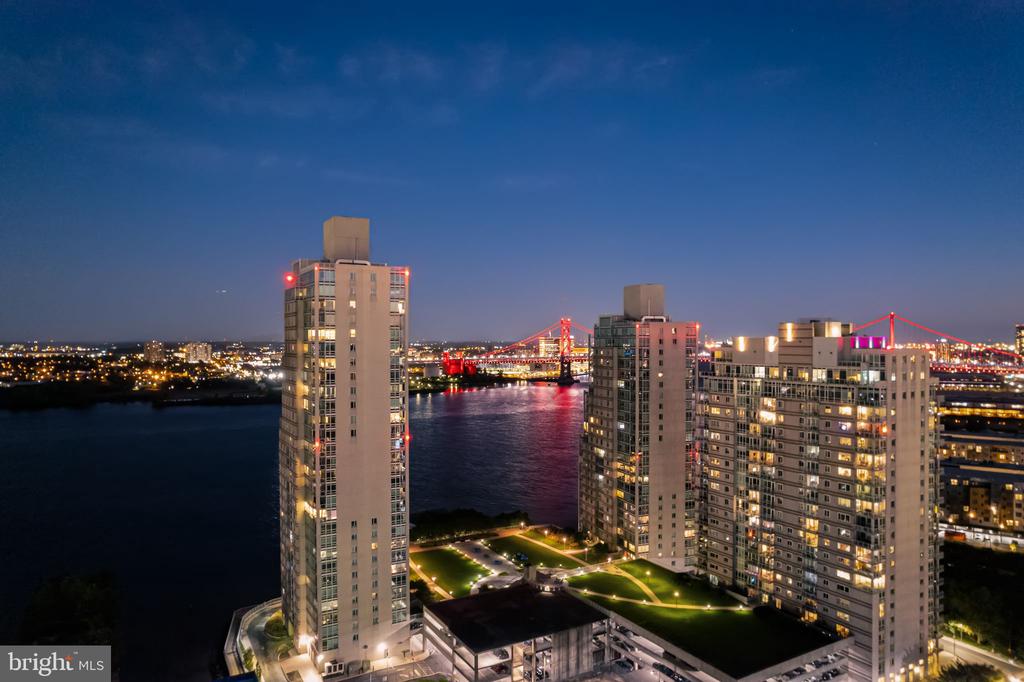 901 N PENN STREET Unit: P807