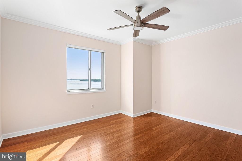 901 N PENN STREET Unit: P807