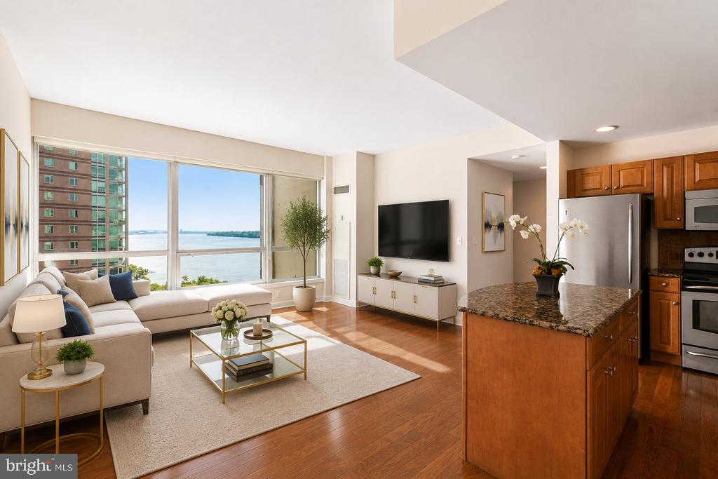 901 N PENN STREET Unit: P807