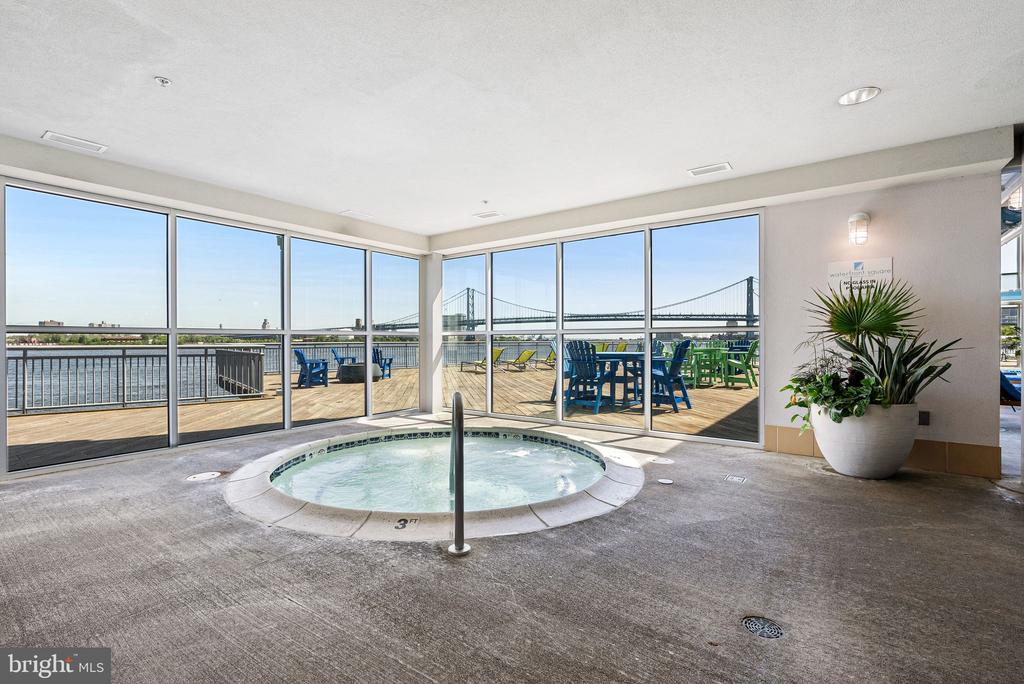 901 N PENN STREET Unit: P807