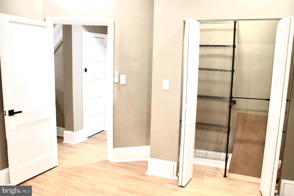 7135 CHEW AVENUE Unit: 1