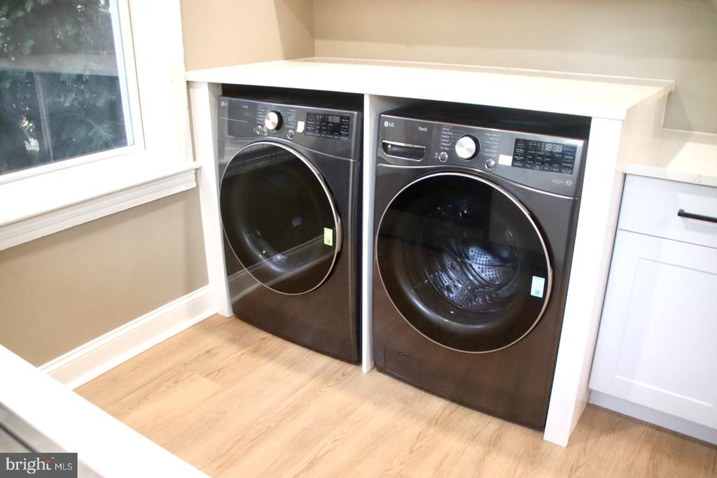 7135 CHEW AVENUE Unit: 1