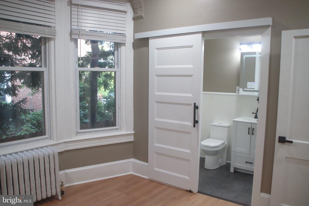7135 CHEW AVENUE Unit: 1