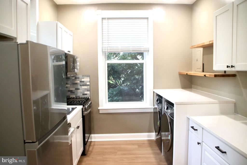 7135 CHEW AVENUE Unit: 1