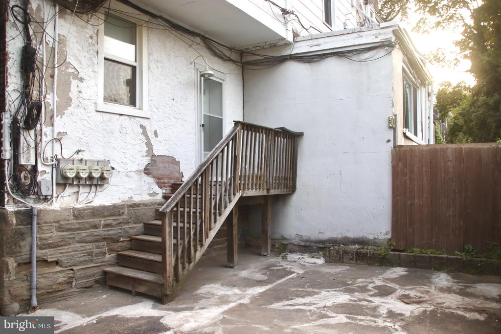 7135 CHEW AVENUE Unit: 1