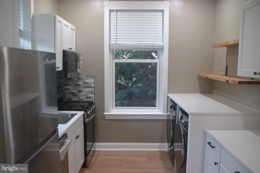 7135 CHEW AVENUE Unit: 1