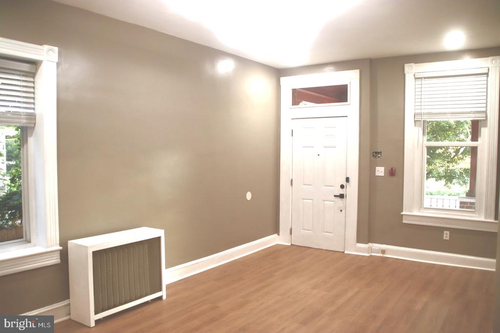7135 CHEW AVENUE Unit: 1