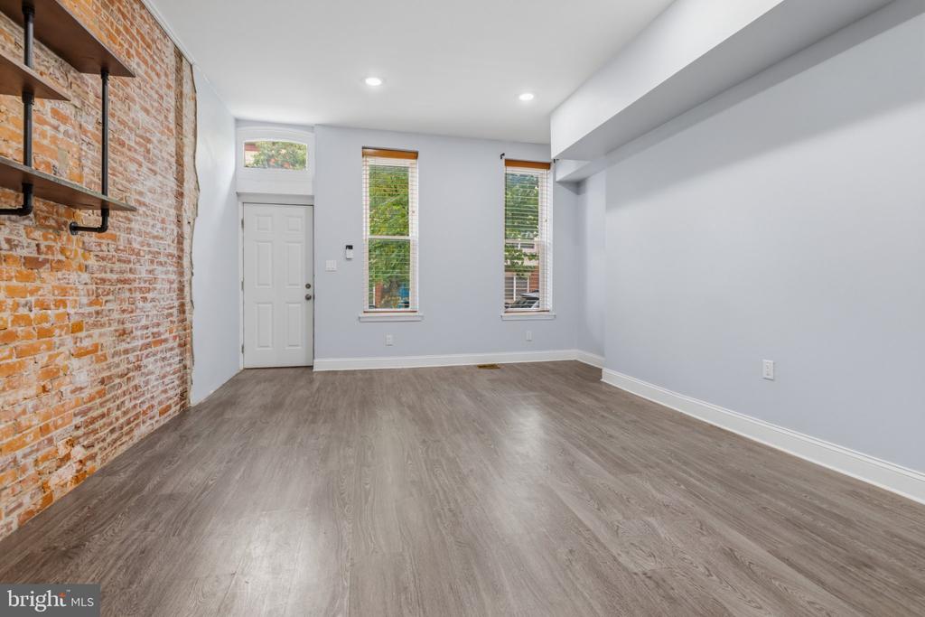 654 N 36TH STREET