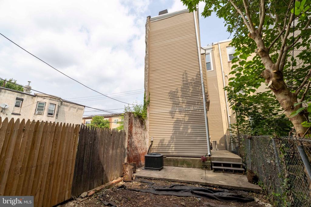 654 N 36TH STREET