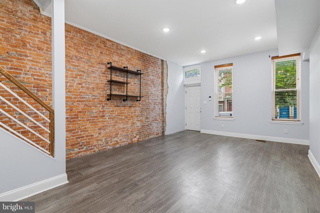 654 N 36TH STREET
