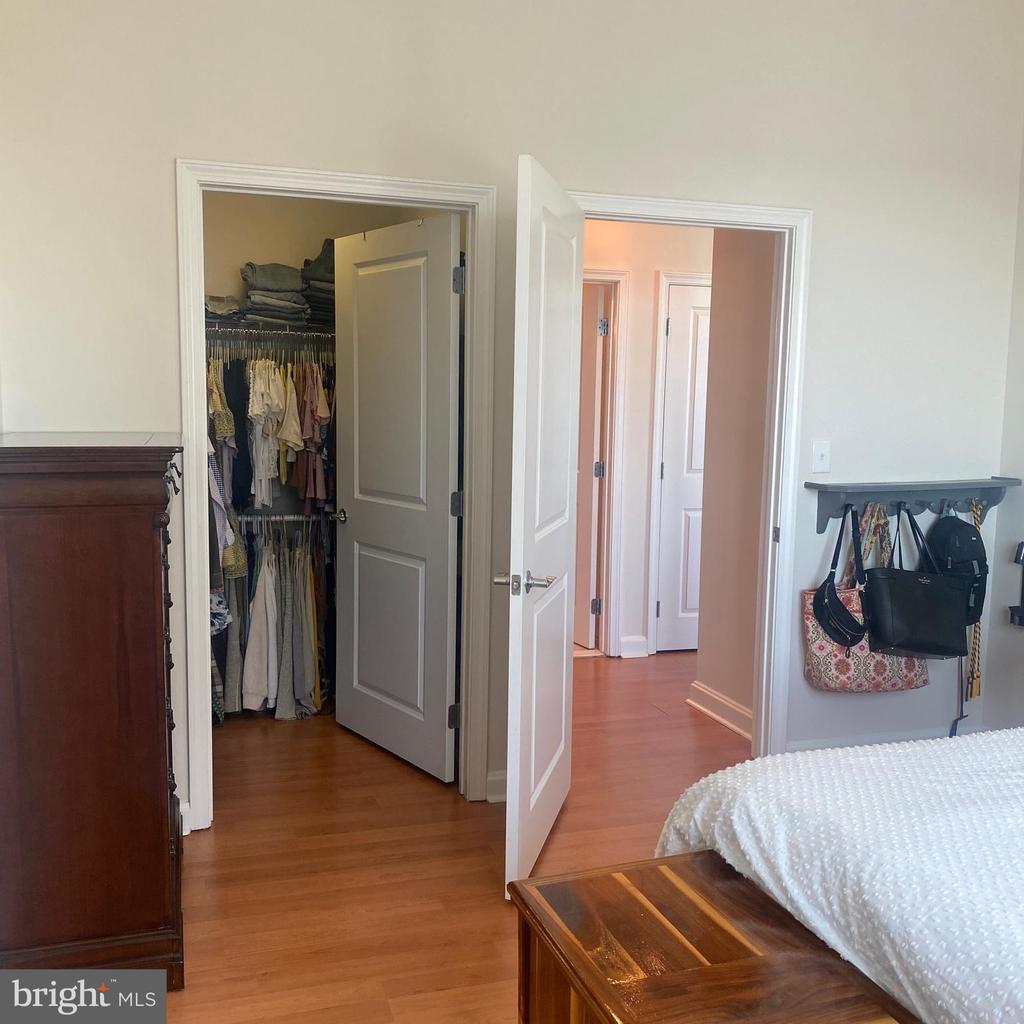901 N PENN STREET Unit: P1905