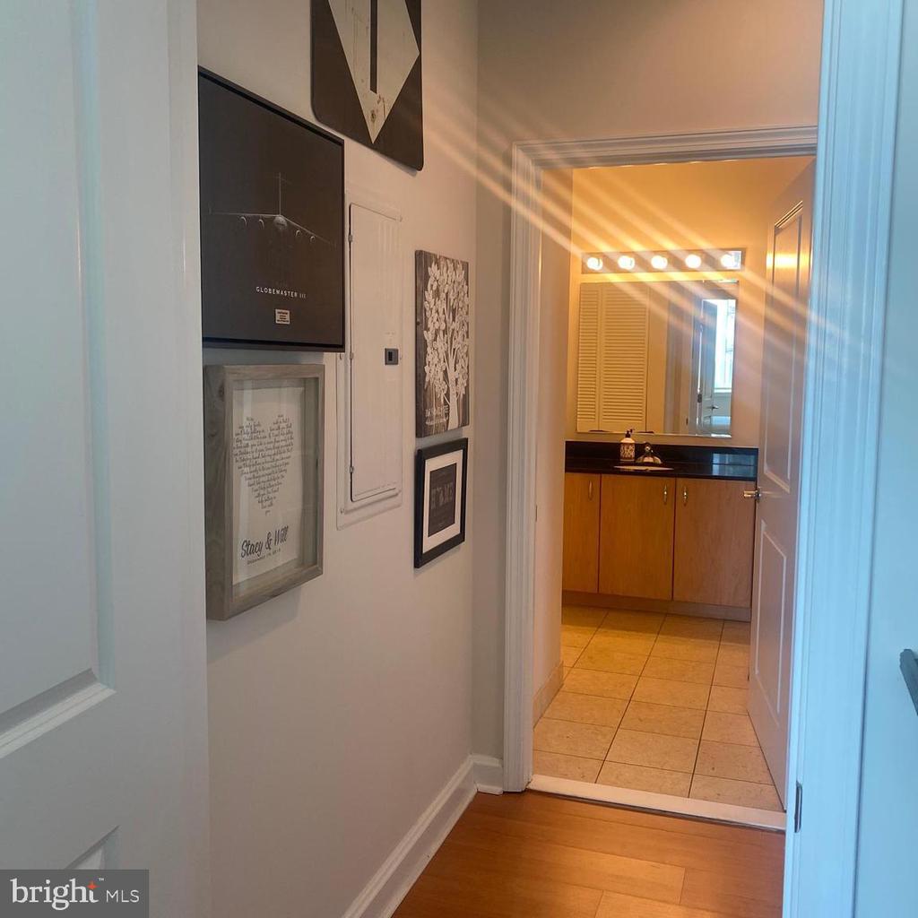 901 N PENN STREET Unit: P1905