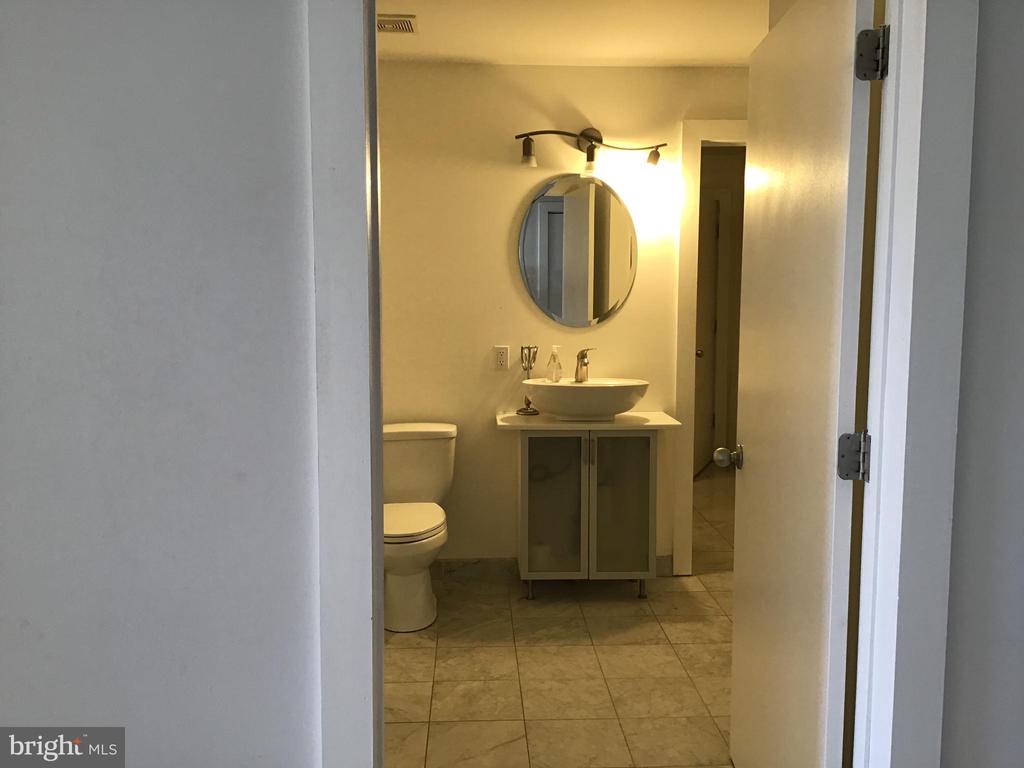 1125 E COLUMBIA AVENUE Unit: 203